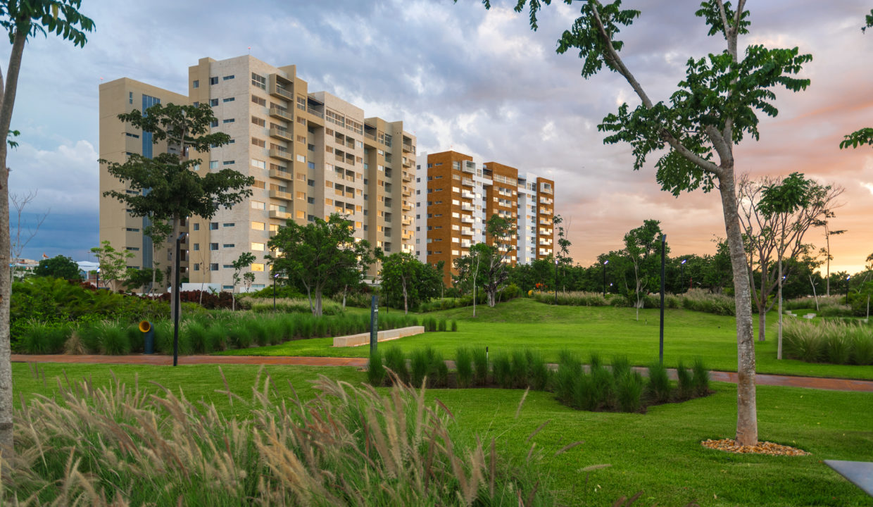 Vía Montejo Residencial - Fachadas Atardecer